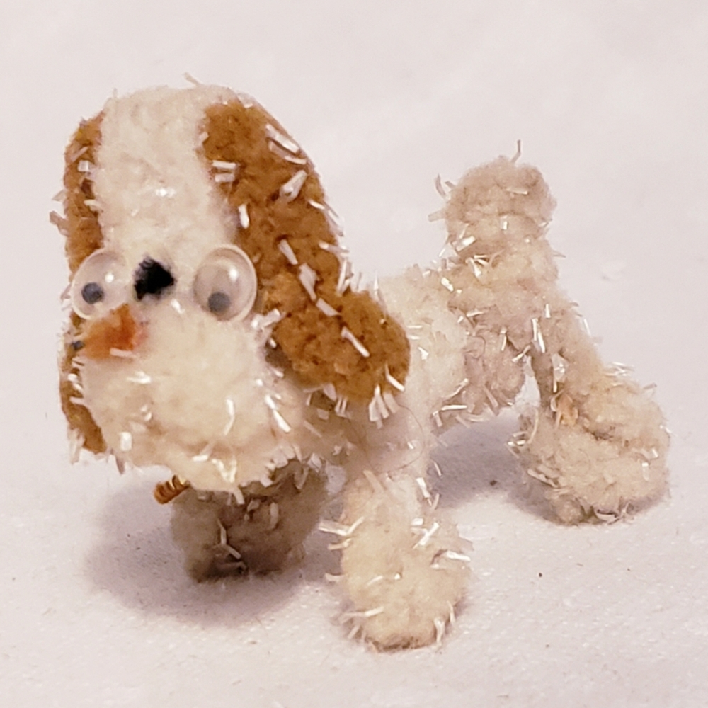 Antique Collectible Pipe Cleaner Doggie